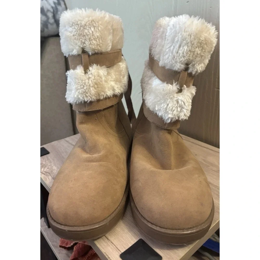 Women's G By Guess Faux Fur Strap‎ Booties Boots Size 10M Brown Suede Winter